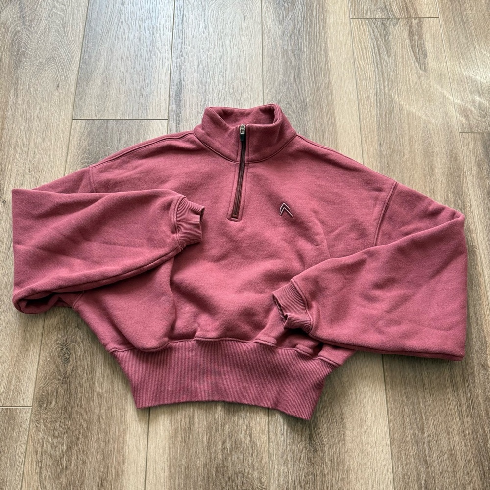ONER active cosy crop crewneck 1/4 zip size small- sold out